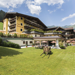 Außenansicht vom Lanersbacher Hof in Tux